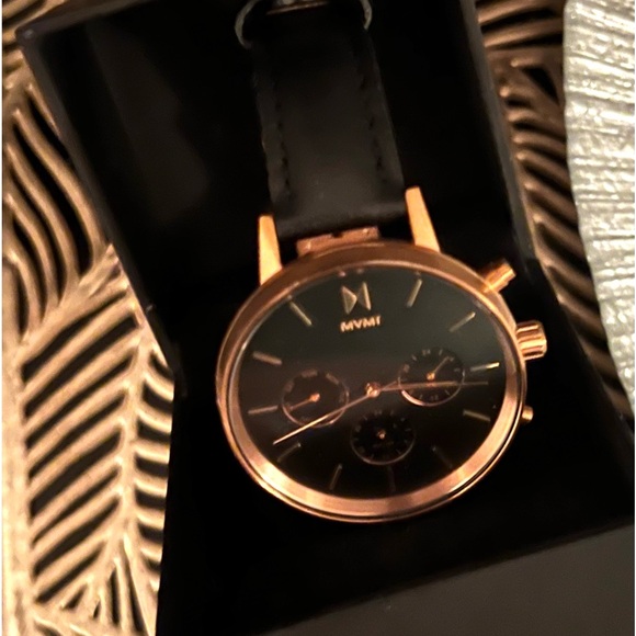 MVMT Nova Watch in Vela Black - Picture 2 of 7